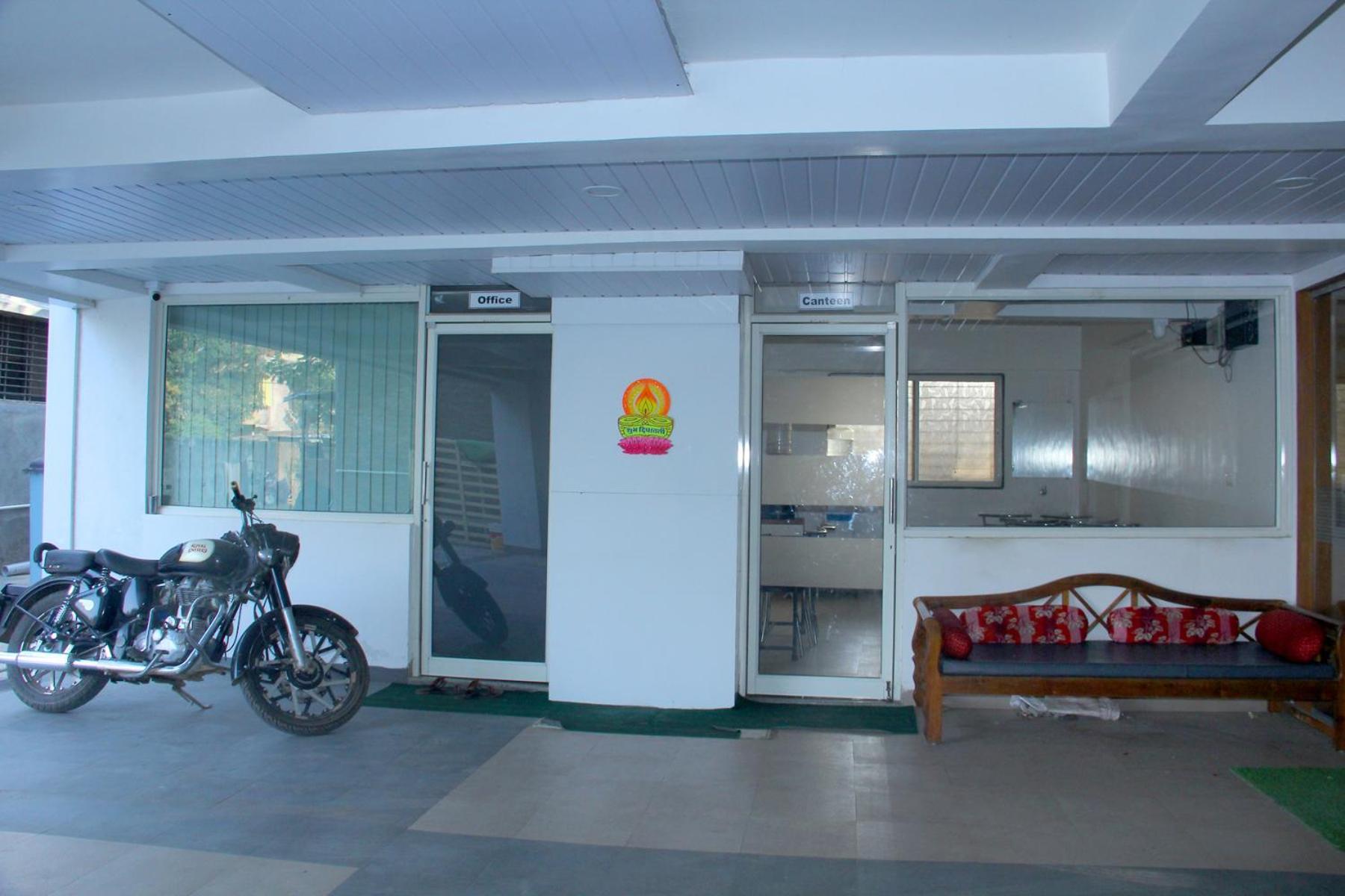 Hotel Ambai Executive Tuljapur Exteriér fotografie
